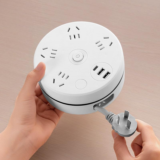 Udtrækkelig stikdåse med krog og USB-porte