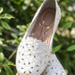 Luftige, flade loafers med blomsterprint og udskæringer til kvinder