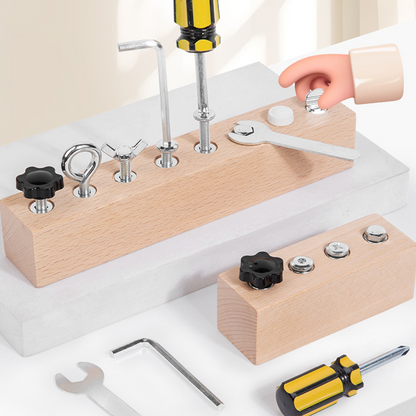 Montessori trælegetøj med skruetrækker