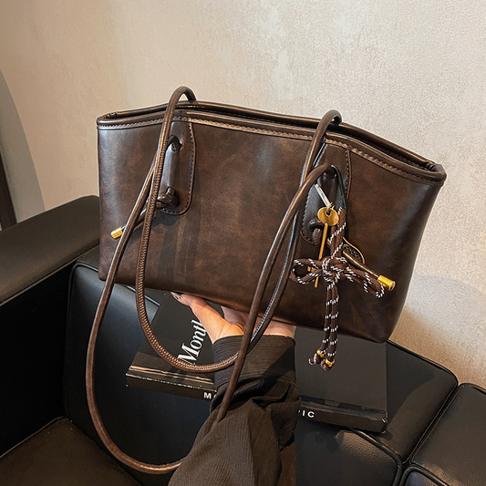 👜 50 % RABAT NU! ✨ Vintage skuldertaske i PU-læder til kvinder – elegant design, rummelig og perfekt til daglig brug 🌸