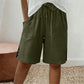 Sommer shorts til kvinder med knapper i siden