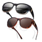 🕶️👓 50 % RABAT! OBS til alle, der bærer briller: Disse oversized solbriller kan nemt trækkes direkte over dine egne briller og får dig til at ligne en filmstjerne – ingen dyre påsætningsbriller, intet besvær med linser!