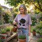 T-shirt med V-udskæring og rosemønster til kvinder i store størrelser