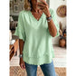 💖SIDSTE DAG I UDSALGET – KUN 189,00 kr.!!💖Boho-T-shirt til kvinder med V-udskæring og flossede kanter 🌿 – Løst siddende, åndbar sommertop i blødt bomuld👚